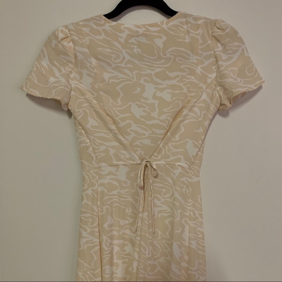 •SOLD• Aritzia Babaton Elin Dress - Picture 9 of 10